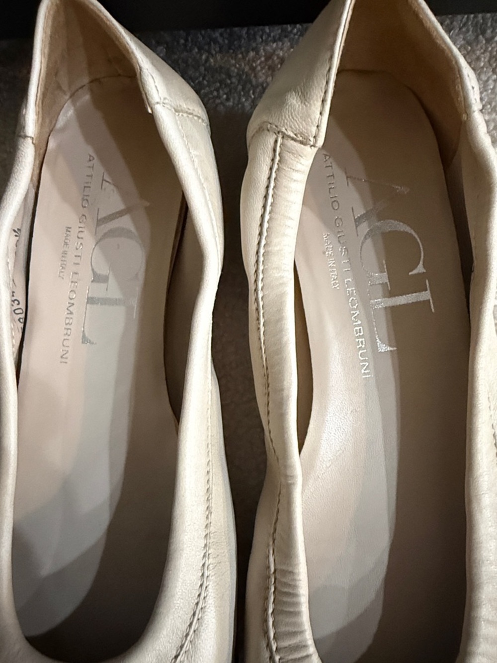 AGL Cream Leather Ballet Flats with Gold-Textured Toe and Buckle - Picture 3 of 8
